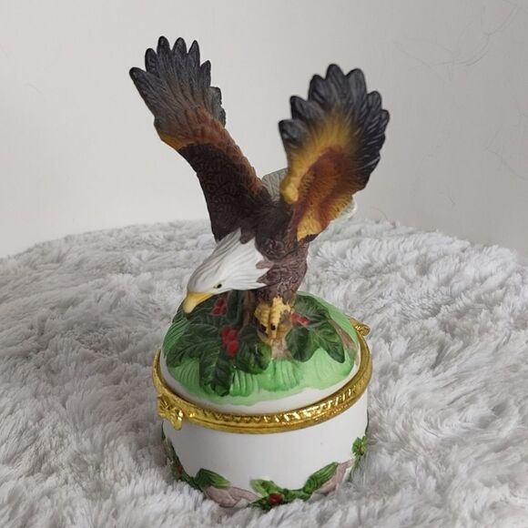 Eagle Porcelain Trinket Box - Picture 5 of 8